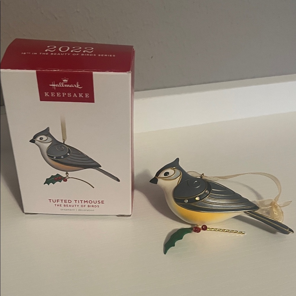 Hallmark Keepsake Tufted Titmouse Ornament - The Beauty of Birds